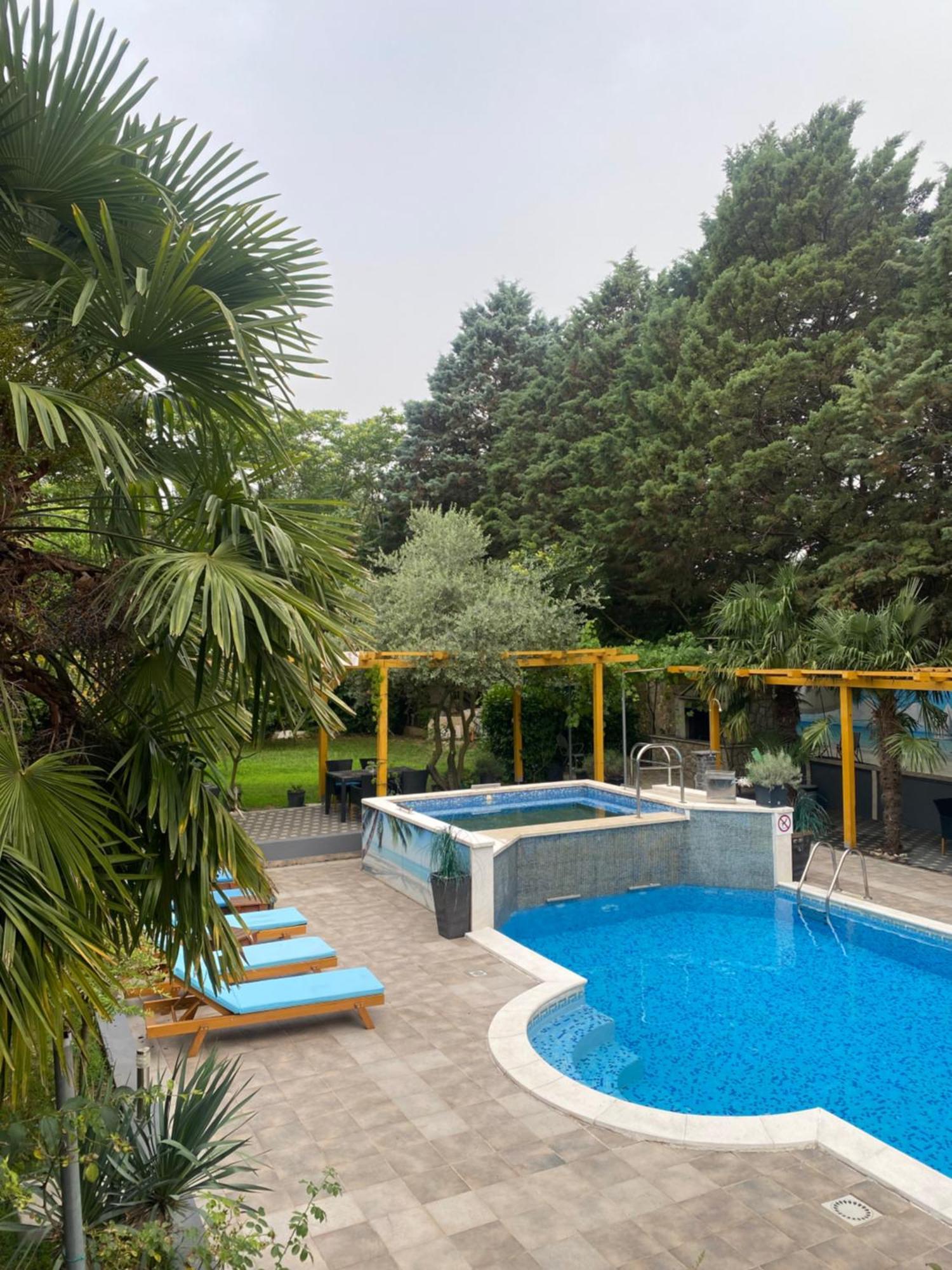 Guest House Milicevic Ljubuski Ngoại thất bức ảnh